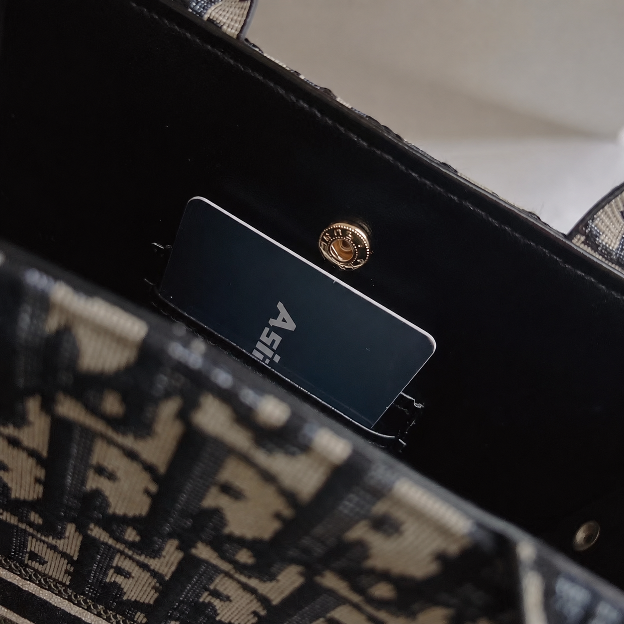 Luxury  CD Crossbody Phone Bag-LA260018