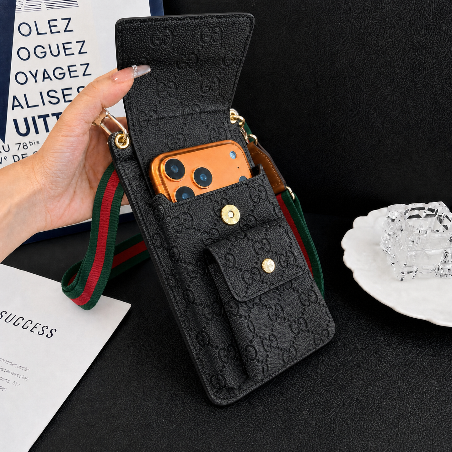 Elegant Leather GG Crossbody Phone Bag-LA260022