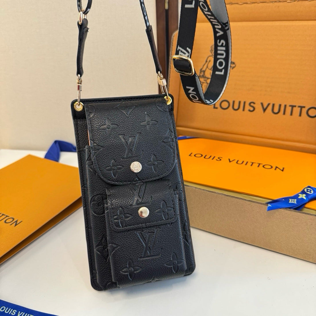 Luxury  Leather Monogram Crossbody Phone Bag-CYLV158