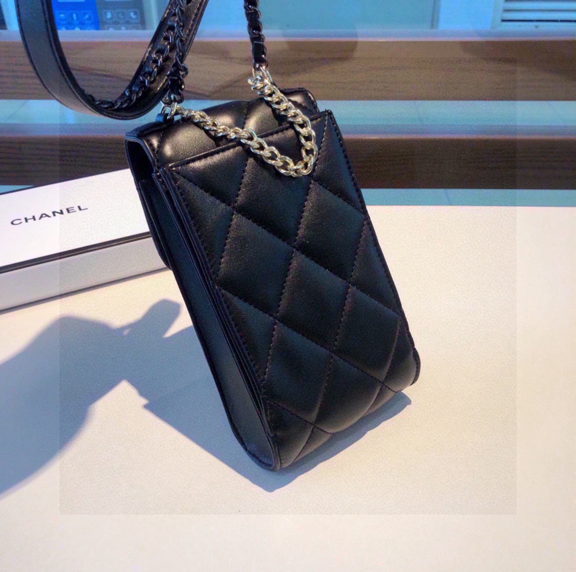 Elegant Leather CC Crossbody Phone Bag-LA260016