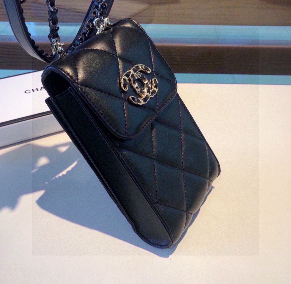 Elegant Leather CC Crossbody Phone Bag-LA260016