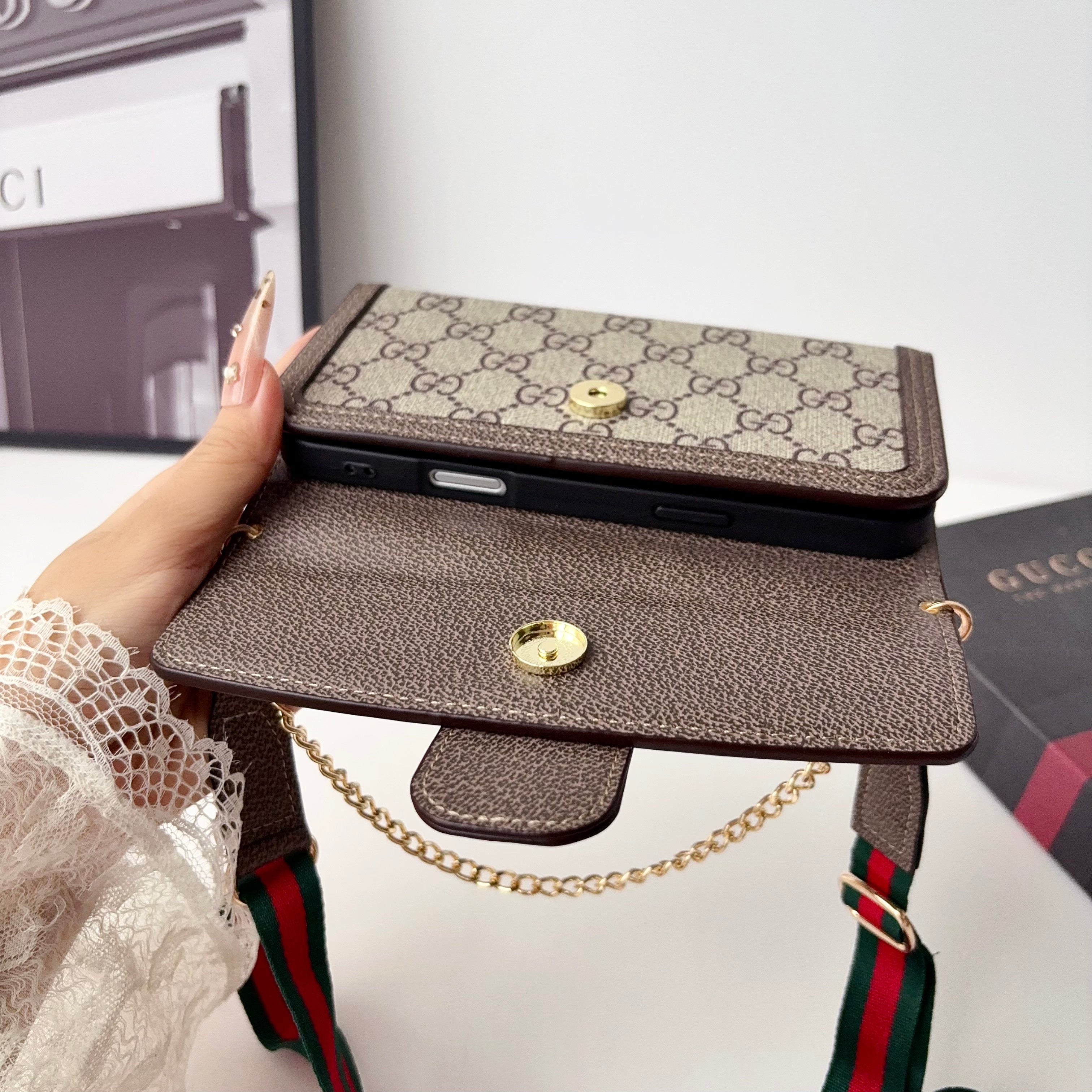 Classic Leather GG iPhone Case With Flip Wallet And Crossbody Strap-LA260019